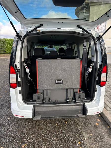 transports en VSL de patients avec fauteuils roulants TPMR